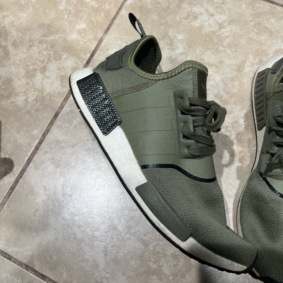 Adidas NMD R1 Raw Khaki Rare Size 11 EUC Sneakerhead Special - Picture 1 of 6